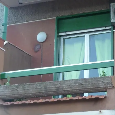 Daire Carmelo Dom Giardini Naxos